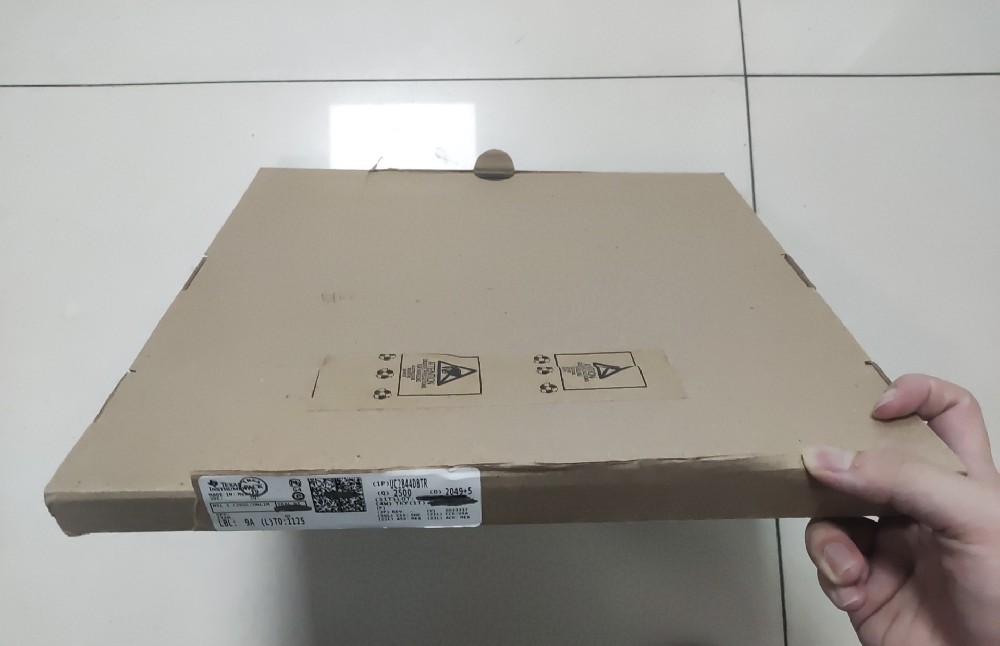 UC2844D8TR
